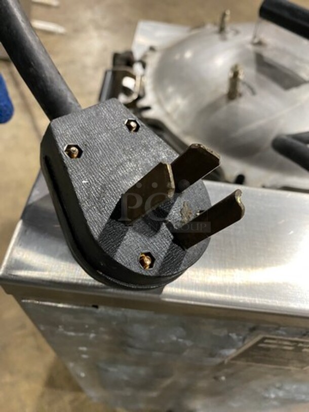 Smokaroma Commercial Electric Powered BBQ Cooker/ Smoker! All Stainless Steel! On Casters! Model: AC SN: 04539 208/240V - Image 9 of 9