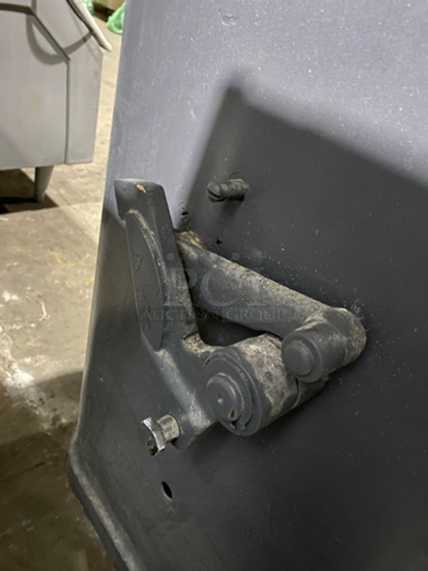 Eberhardt Commercial Floor Style Dough Divider! With 36 Section Die Rounding Plate! - Image 7 of 9