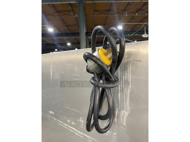 True TG1R-1S  All Stainless Steel Commercial Single Door Reach In Cooler! With Poly Coated Racks on Commercial Casters! 115 Volts, 1 Phase! - Image 10 of 10