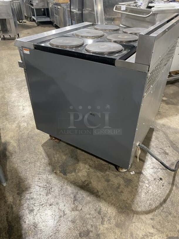 Hobart Electric Powered 6 Burner Stove! With Full Size Oven Underneath! Model HCR43 Serial 481277840! 480V 3 Phase! On Commercial Casters! - Image 4 of 10