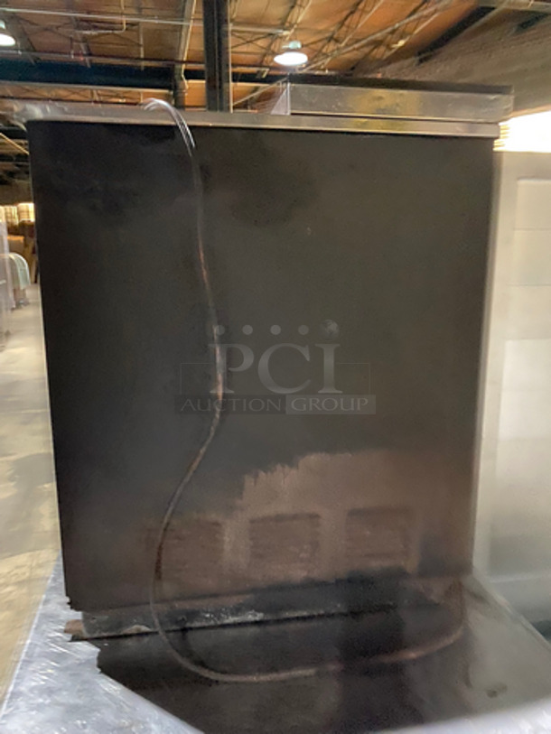 True Commercial 2 Door Beer Bottle Cooler! With Stainless Steel Top! Model: TD6524 SN: 6598300 115V 60HZ 1 Phase - Image 3 of 9