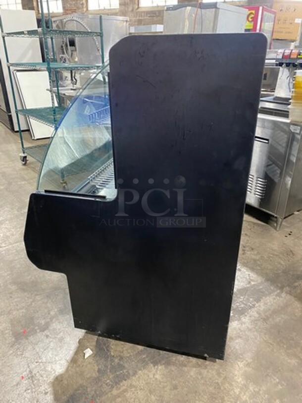 Southern Commercial Refrigerated Deli Display Case Merchandiser! With Curved Front Glass! With Rear Access Doors! Model: BCX5PANI SN: 5776 120V 60HZ 1 Phase - Image 3 of 7