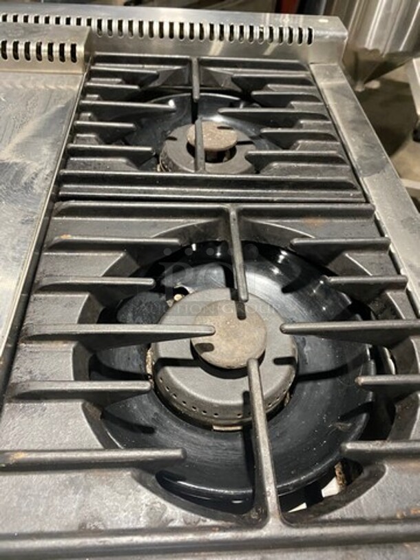 GREAT! DCS Commercial Gas Powered 6 Burner Stove! With Center Mini Flat Top Griddle! With 1 Full Size & 1 Mini Oven Underneath! All Stainless Steel! - Image 8 of 11