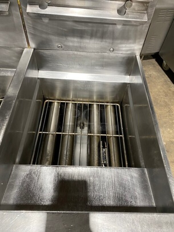 FAB! Pitco Frialator Commercial Natural Gas Powered 4 Bay Deep Fat Fryer! With Middle Fryer Basket Rack! With Oil Filter System! All Stainless Steel! On Casters! Model: SGH50 SN: G09FA015137 - Image 6 of 10