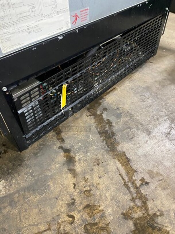 Federal Industries Commercial Refrigerated Grab-N-Go Open Case Merchandiser! Model: RSSM478SC SN: 050922358291 120/208/240V 60HZ 1 Phase - Image 7 of 7