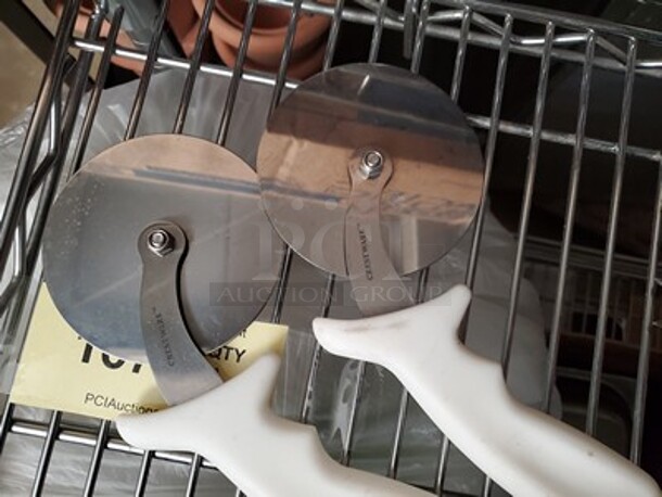 White Handle Pizza Cutter - Image 3 of 3