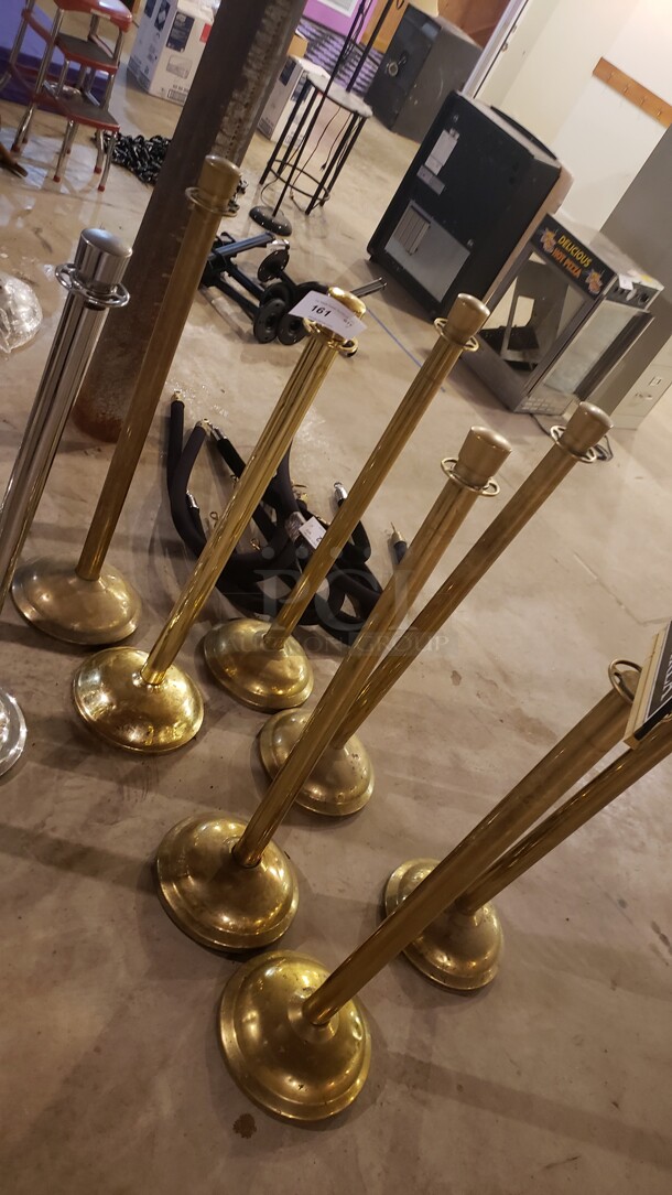 Lot of 8 Crowd Control Stanchions (Location 1) - Image 1 of 1