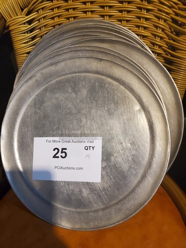 Small Pizza Pan  - Image 4 of 4