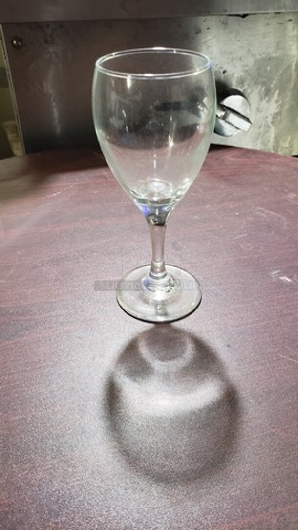 Lot of 13 Glasses - Image 1 of 1