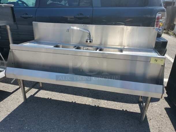Stainless Steel 3 Compartment Bar Sink w/ Two Drainboards 60