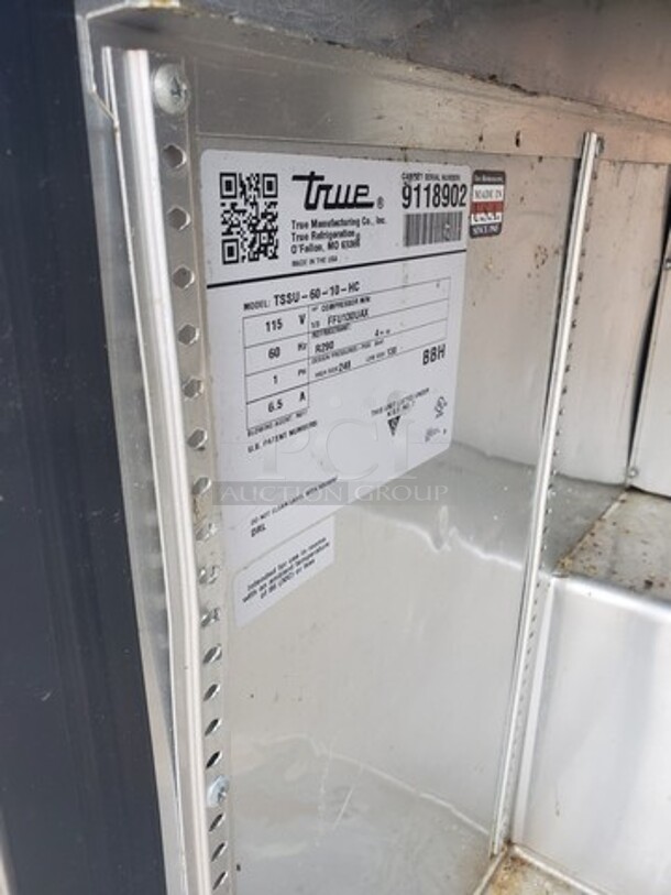 True TSSU-60-10-HC 60" TSSU Series Sandwich/Salad Prep Table. *Has some dents*
115 V - Image 7 of 9