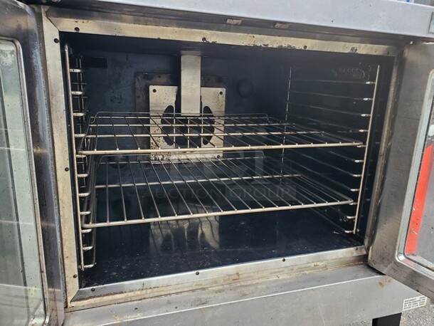 Vulcan VC4GD VC Series Standard Depth Gas Convection Oven
120 V
60 Hz
1 PH - Image 2 of 5