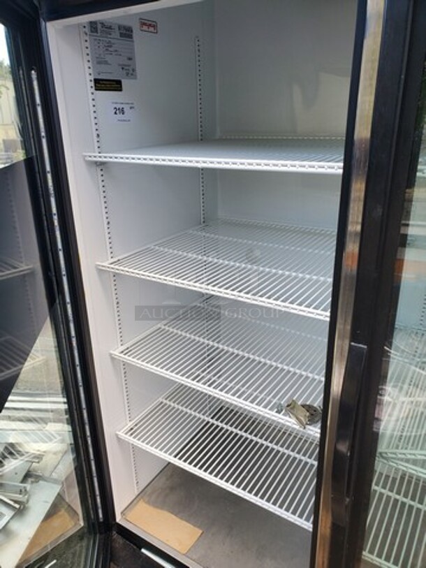 True GDM-49-HC-TSL01 54 1/4" Black Refrigerated Glass Door Merchandiser
Not Working
Sold As Is - Image 5 of 5