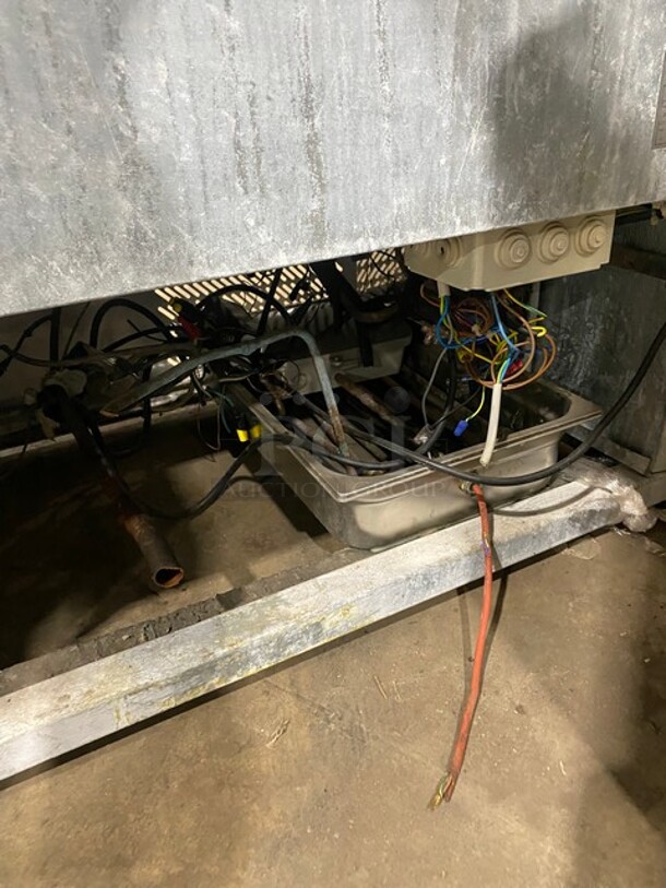 Imbera ENERGY STAR Metal Commercial Single Door Reach In Cooler W/ Poly Coated Racks and Drink Sliders! Model G319 SN:111150711390 115V 1PH! - Image 3 of 3