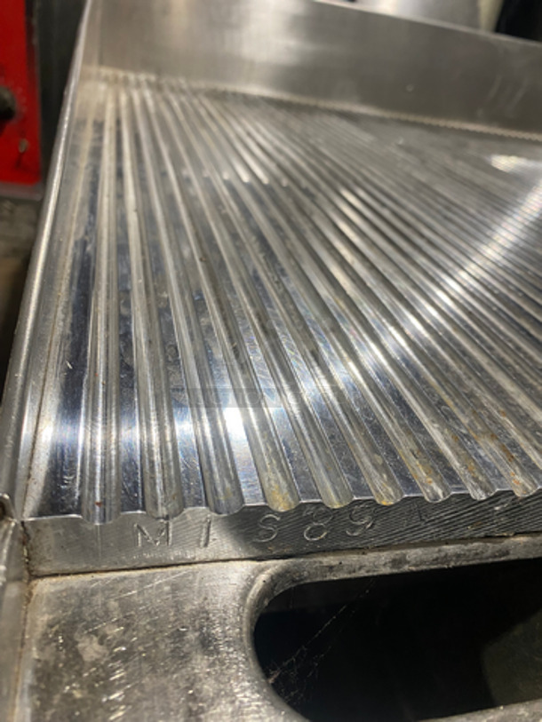 Keating Commercial Countertop Natural Gas Powered Grill! With Mirror Shine Grooved Grill! With Back And Side Splashes! All Stainless Steel! On Legs! Model: 36X36FLD SN: GG43239 - Image 6 of 9