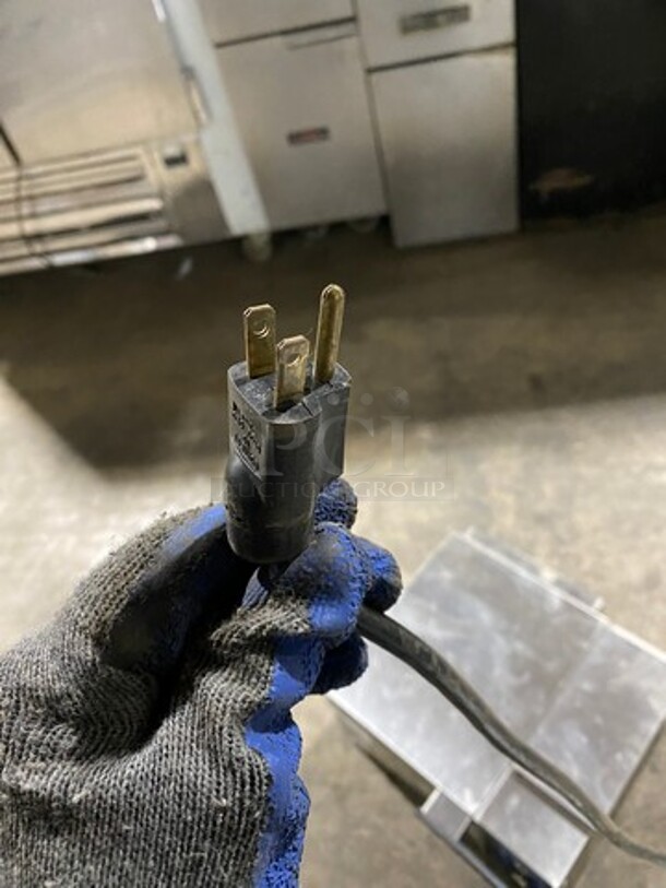 Antunes Commercial Countertop Electric Powered Deluxe Food Warmer! Stainless Steel! Model: DFW150CF SN: 19011385 120V - Image 9 of 9