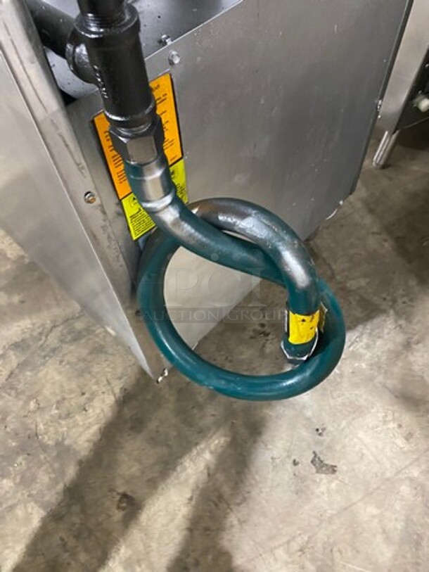 American Range Commercial Natural Gas Powered 4 Burner Stove! With Raised Back Splash And American Range Salamander! With Oven Underneath! All Stainless Steel! On Legs! - Image 10 of 10