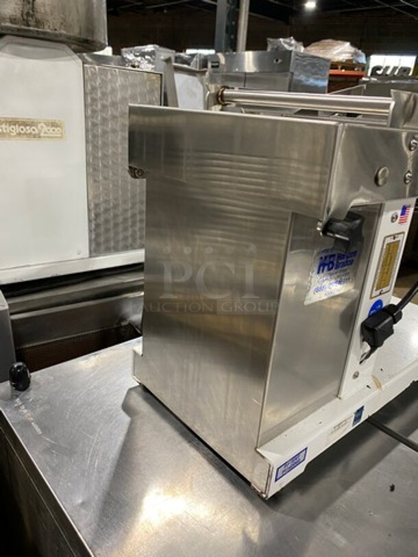 Oliver Commercial Countertop Mini Chip Slicer! Model: 738 SN: 189014 115V 60HZ 1 Phase - Image 5 of 8