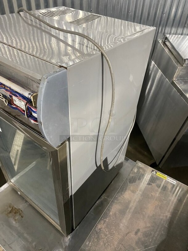 Commercial Countertop Single Glass Door Reach In Cooler! With Metal Rack! 115V! Model: VV3! - Image 2 of 7
