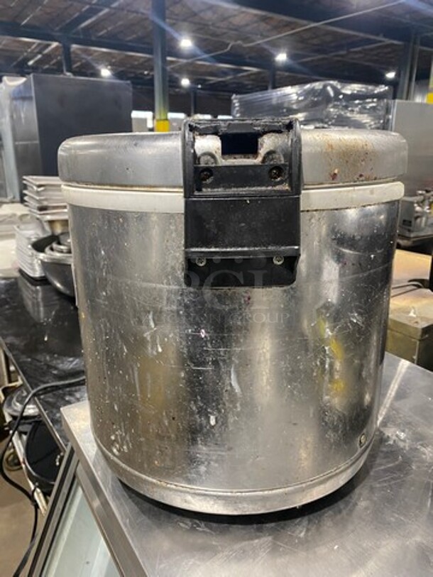 Amko Commercial Countertop Electric Powered Countertop Rice Cooker/ Warmer! WORKING WHEN REMOVED! Model: SEJ22000 SN: 18040595 110/120V - Image 2 of 6