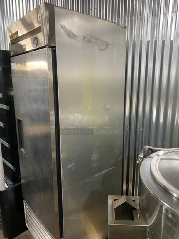 True Commercial Single Door Reach In Refrigerator! With Poly Coated Racks! Solid Stainless Steel! On Casters! Model: T23 SN: 11819948 115V 60HZ 1 Phase - Image 2 of 11