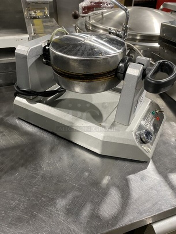 Waring Professional Commercial Waffle Maker! 115V 1 Phase!  - Image 3 of 8