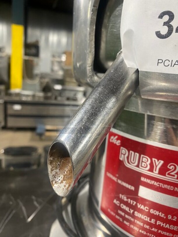 Ruby Commercial Countertop Juicer Extractor! Solid Stainless Steel! Model: RUBY2000 SN: 3098 115/117V 60HZ 1 Phase - Image 6 of 7