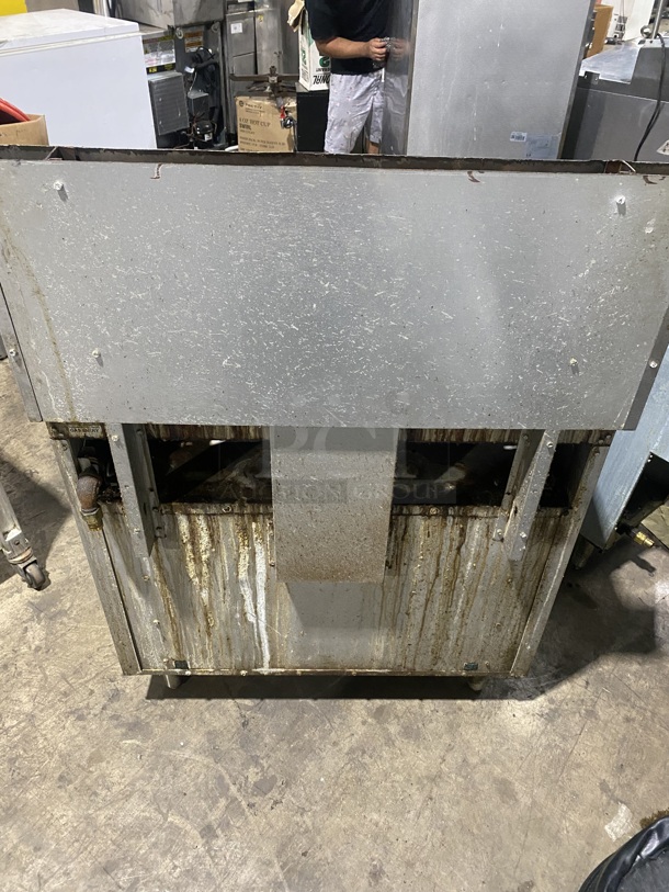 CPG All Stainless Steel Commercial Natural Gas Powered 6 Burner Range! w/ Full Size Oven! With Raised Back Splash! On Legs! Working When Removed!  - Image 5 of 6
