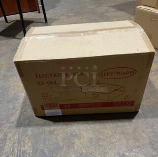 In The Box Servware Commercial Electric Fryer! All Stainless Steel! MODEL EF06L SN:N0800200 120V 