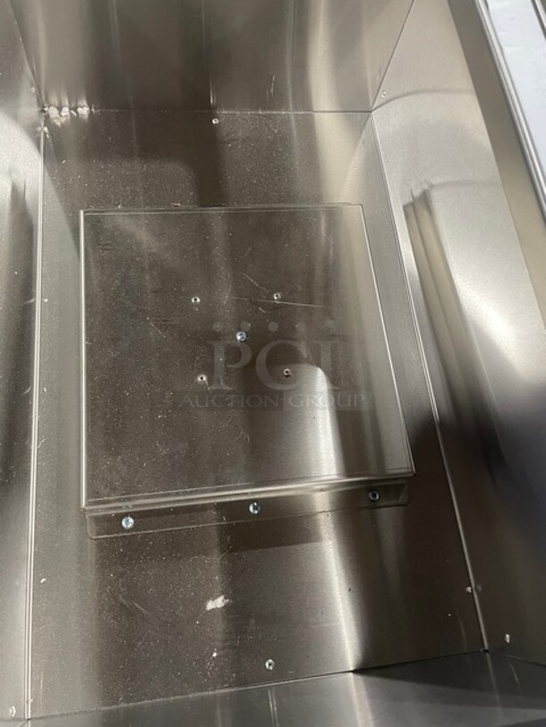NEW! Scratch-N-Dent! Prepline Liquid Propane Powered 5 Pan Sealed Well Hot Food Steam Table! With Sliding Doors Enclosed Base! With Natural Gas Conversion Kit! All Stainless Steel! With Full Length Cutting board! On Legs! Model: GST-5OW-CBSD! - Image 6 of 11