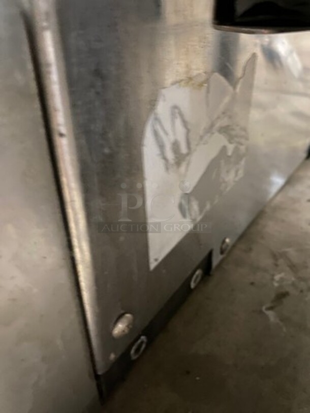 Commercial Electric Powered Convection Oven! With View Through Doors! Metal Oven Racks! All Stainless Steel! - Image 7 of 8