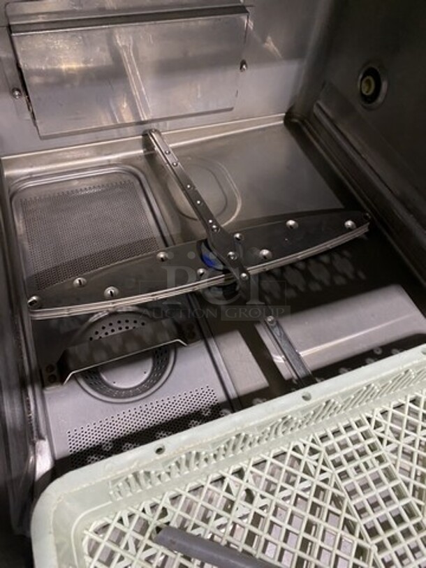 Hobart Under The Counter Dishwasher! Advansys Series! Model LXER Serial 231225047! 120/208/240V 1 Phase!  - Image 6 of 9