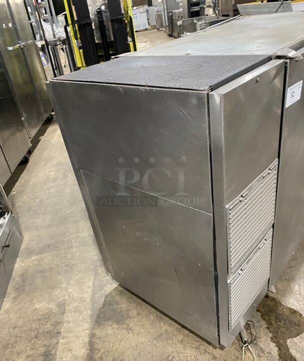 Glastender 2 Door Bar Back Cooler! With Poly Coated Racks! All Stainless Steel! On Legs! Model: NPT52L6SNH(LL/RR) SN: 134125922N 115V 60HZ 1 Phase - Image 3 of 8