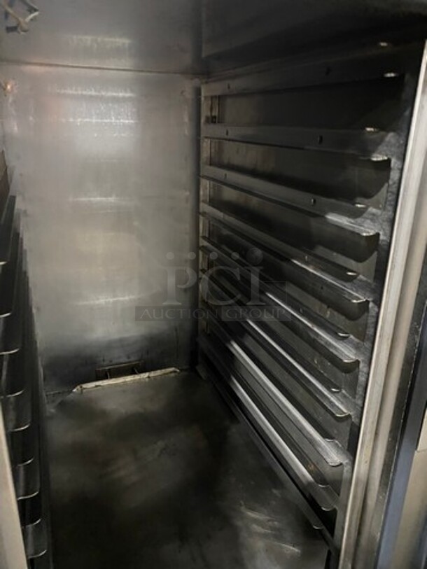 FWE Commercial 2 Door Food Warming/Holding Cabinet! All Stainless Steel! On Casters! Model: HLC16CHP SN: 154541504 120V - Image 7 of 10