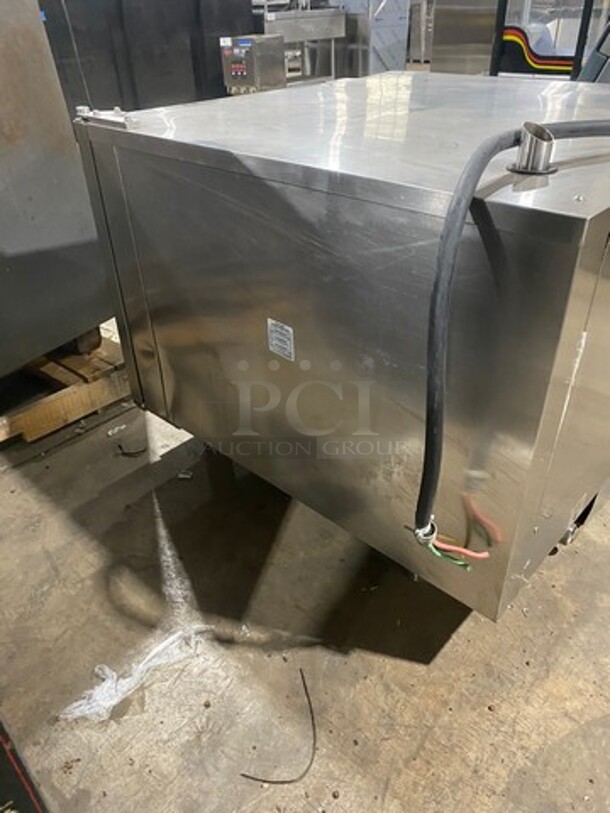WOW! Alto Shaam Commercial Electric Powered Combitherm Convection Oven! With Metal Oven Racks! All Stainless Steel! On Small Legs! Model: 7.14ESISK SN: 1156437000 208/240V 3 Phase - Image 4 of 9