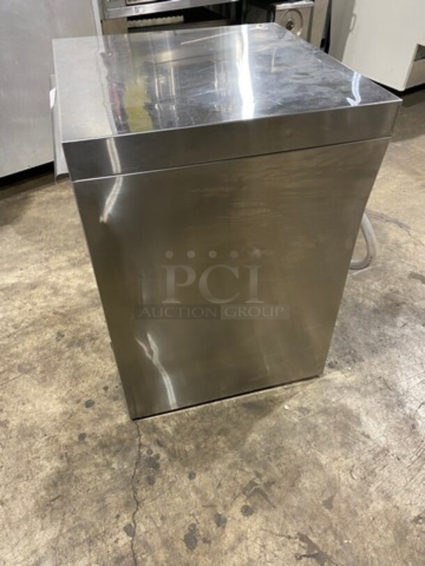 Champion Commercial Undercounter Dishwasher! All Stainless Steel! Model: UH230B SN: W2111103977 120/208/230V 60HZ 3 Phase - Image 2 of 9