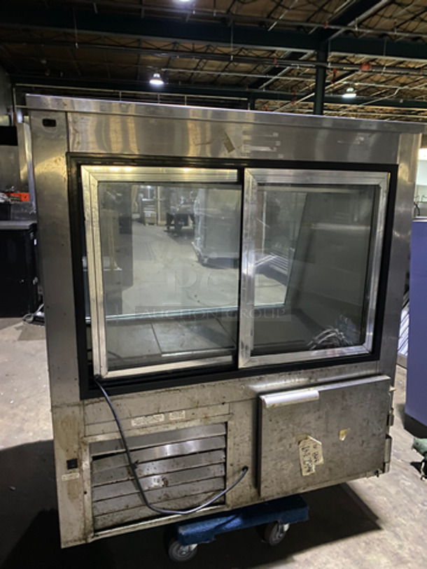 Leader Commercial Refrigerated Display Case! With Slanted Front Glass! With Sliding Rear Access Glass Doors! Stainless Steel Body! Model: HDL48 SN: PS101362 115V 60HZ 1 Phase - Image 6 of 11