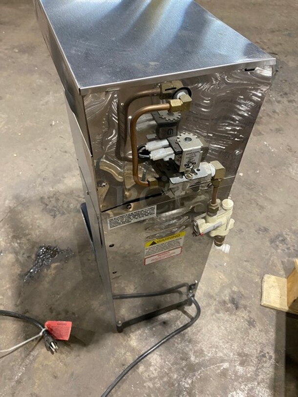 Newco Single Coffee Brewer Machine! With Hot Water Line! Stainless Steel Body! Model: ACED SN: A00185538 120V 60HZ 1 Phase - Image 4 of 8