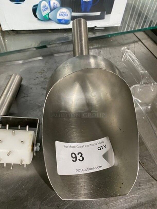 ALL ONE MONEY! MISCELLANEOUS! Includes Metal And Poly Scooper And More! - Image 3 of 4