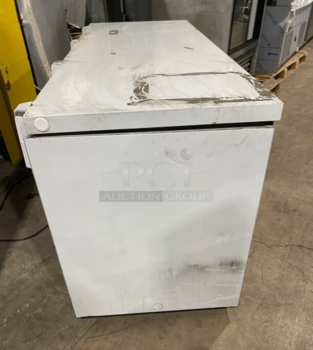 Ojeda Commercial Reach Down Chest Freezer! MODEL NCFH68 SN:001269130415A 120V 1PH - Image 3 of 7