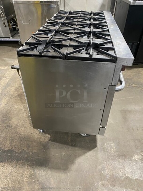NICE! Vulcan Commerical Natural Gas Powered 10 Burner Stove! With 2 Oven Underneath! All Stainless Steel! On Casters! - Image 3 of 11