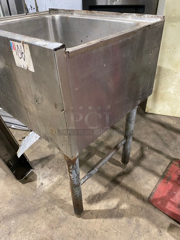All Stainless Steel Under The Bar Sink! On Legs! - Image 3 of 6