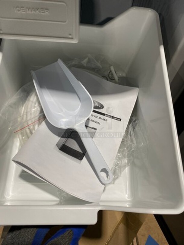 NEW! OUT OF THE BOX! SCRATCH-N-DENT! Whynter Undercounter Built In Ice Maker! 12LB Ice Capacity! All Stainless Steel! Model: UIM155 115V - Image 7 of 9