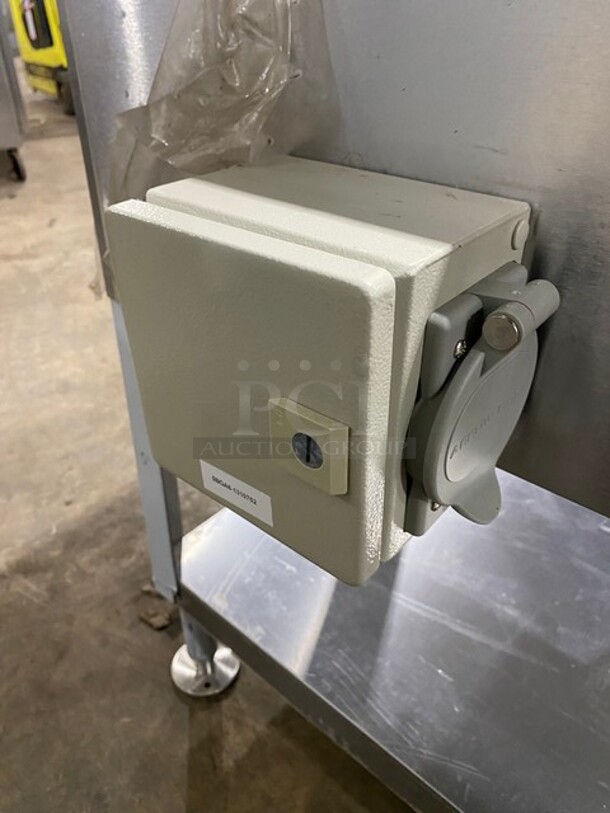 Duke! Model:E-303 Stainless Steel Commercial Electric Powered 3 Bay Steam Table. 208 Volts, 3 Phase. - Image 8 of 8