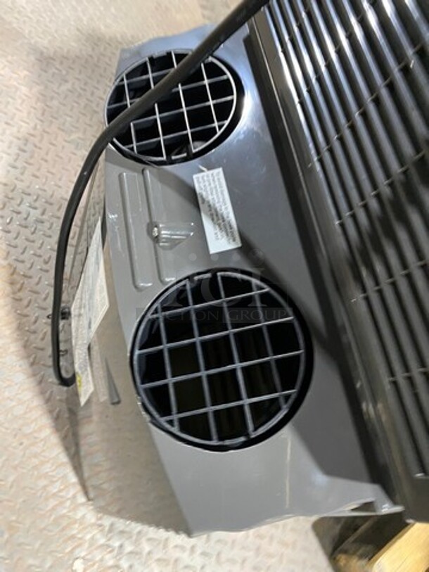 NEW! OUT OF THE BOX! SCRATCH-N-DENT! Whynter Dual Hose Portable Air Conditioner Dehumidifier Unit! 14,000 BTU! Model: ARC14SH 115V - Image 5 of 9