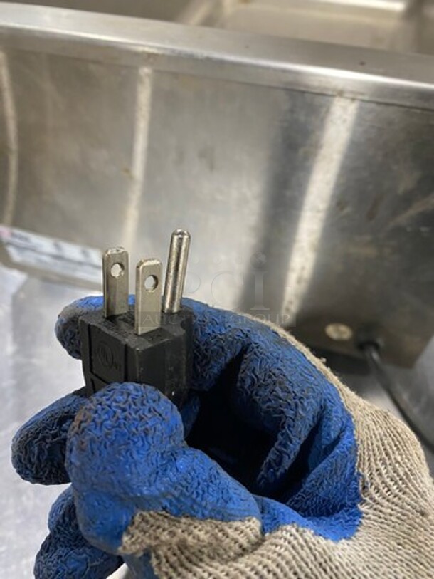 Winco Commercial Countertop Single Well Food Warmer! All Stainless Steel! MODEL FWS500 SN:FWS50010024142 120V  - Image 5 of 7