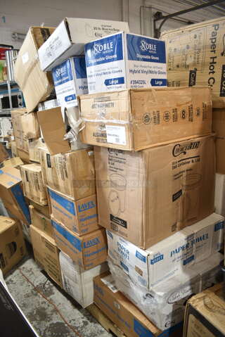 PALLET LOT of 40 BRAND NEW Boxes Including 5001RTSELNAT Lavex Select 1-Ply Natural Kraft Paper Towel Roll, 665 Feet / Roll - 6/Case, 130ROLLKFSSH Visions 18" x 15 1/2" Pre-Rolled Linen-Feel White Napkin and Hammersmith Heavy Weight Silver Plastic Cutlery Set - 100/Case, 500AL301BALL Ball 9 oz. Customizable Aluminum Cup with Ball Logo Design - 645/Case, 128HD32COMBO ChoiceHD 32 oz. Microwavable Translucent Plastic Deli Container and Lid Combo Pack - 240/Case, 394325L Noble NexGen Powder-Free Disposable Blue Hybrid 3 Mil Thick Gloves - Large - 1000/Case, 50010CAFE Choice 10 oz. Cafe Print Poly Paper Hot Cup - 1000/Case, 2 Box 5001RT800B Lavex 8" White Hardwound Paper Towel, 800 Feet / Roll - 6/Case, 2 Box 395RPO9 EcoChoice Compostable Sugarcane / Bagasse 9" Plate - 500/Case, 128HD16BULK ChoiceHD 16 oz. Microwavable Translucent Plastic Deli Container - 480/Case, 150300414 Bagcraft EcoCraft 6" x 6 1/2" Grease-Resistant Sandwich Bag - 2000/Case, 347RPBD10WHS Visions 10" White Plastic Plate with Silver Bands - 120/Case. 40 Times Your Bid!