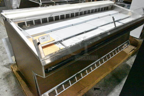 BRAND NEW! Federal Industries SQ8CDSS Metal Commercial Floor Style Market Series Refrigerated Self-Serve Deli Case. 120 Volts, 1 Phase. Cannot Test - Unit Was Previously Hardwired - Image 2 of 12