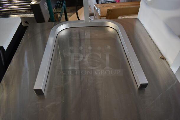 Avantco 177W62 Metal Commercial 2 Head Warming Lamp. 120 Volts, 1 Phase. - Image 5 of 9