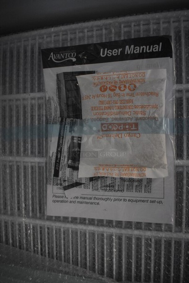 BRAND NEW SCRATCH AND DENT! Avantco Model 178GDC24FHCW Metal Commercial Single Door Reach In Freezer Merchandiser w/ Poly Coated Racks on Commercial Casters. 115 Volts, 1 Phase, 31x34.5x87. Tested and Working! - Image 6 of 7